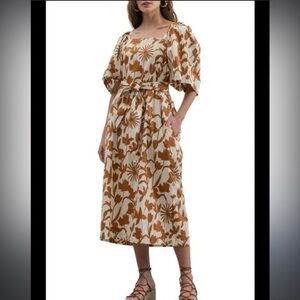 New ▶️ ZOE AND CLAIRE ◀️
Floral Tie Waist Puff Sleeve Dress
In Camel. Large